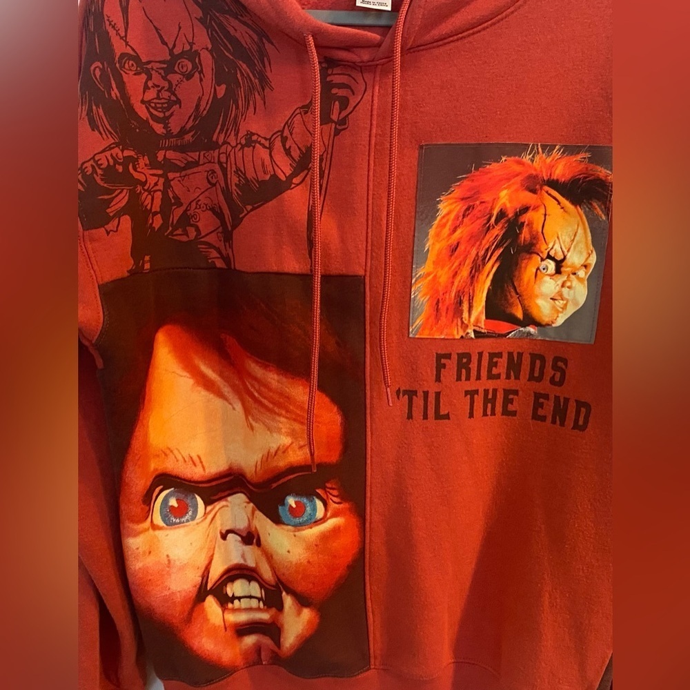 Chucky Pullover Hoodie Mens Size XS/30-32 Friends Til The End NEW - Picture 4 of 7